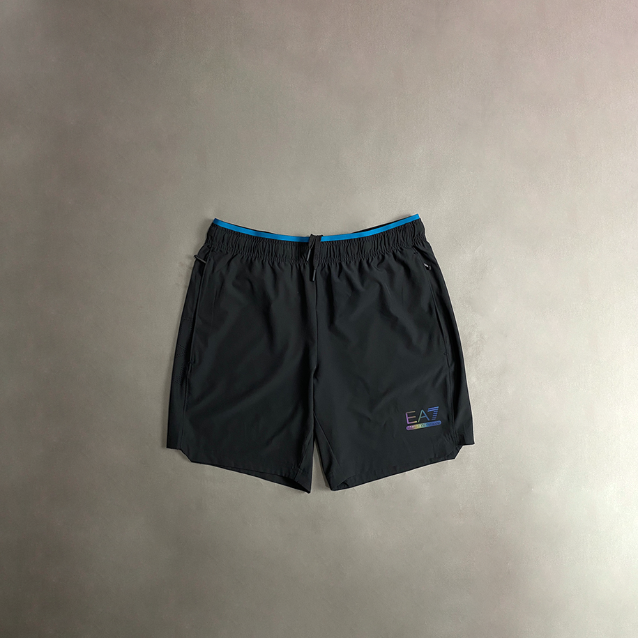 Shorts EA7 Ventus detalhes holográficos