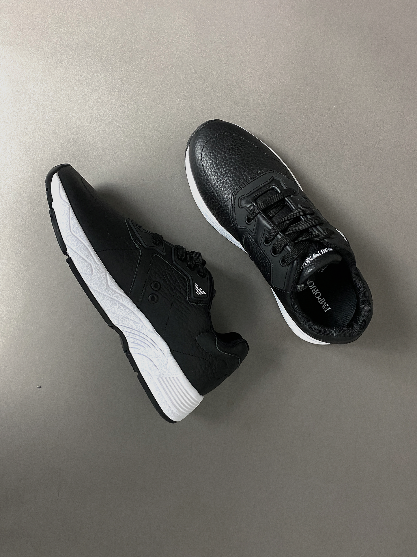 Tênis sport Emporio Armani couro preto