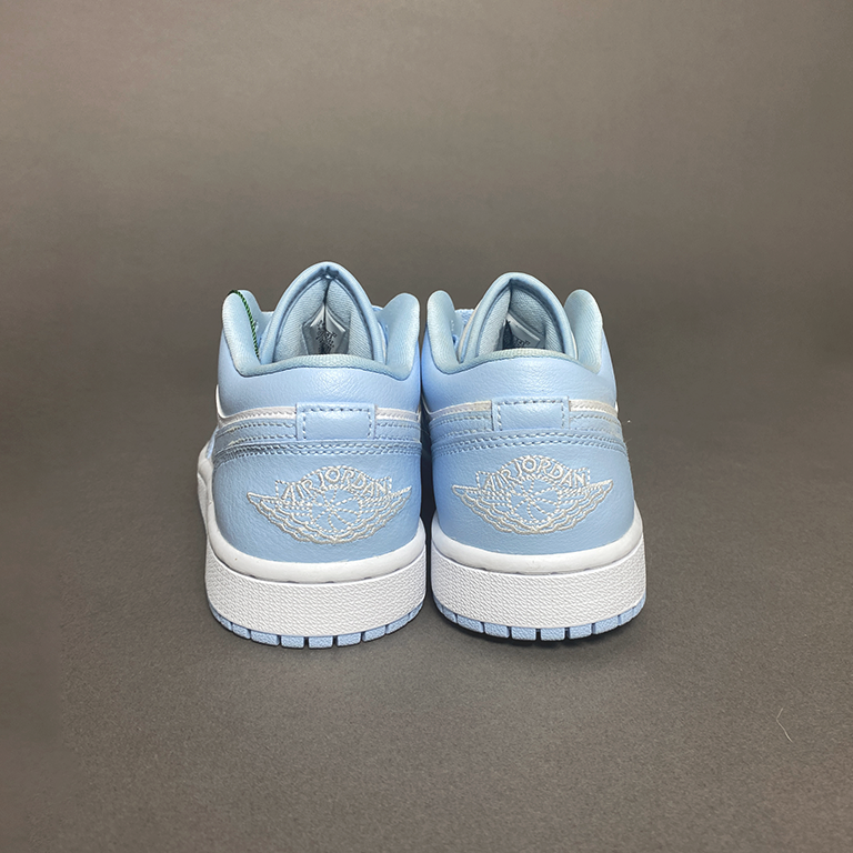 Tênis Nike Air Jordan 1 Low" University" Blue White