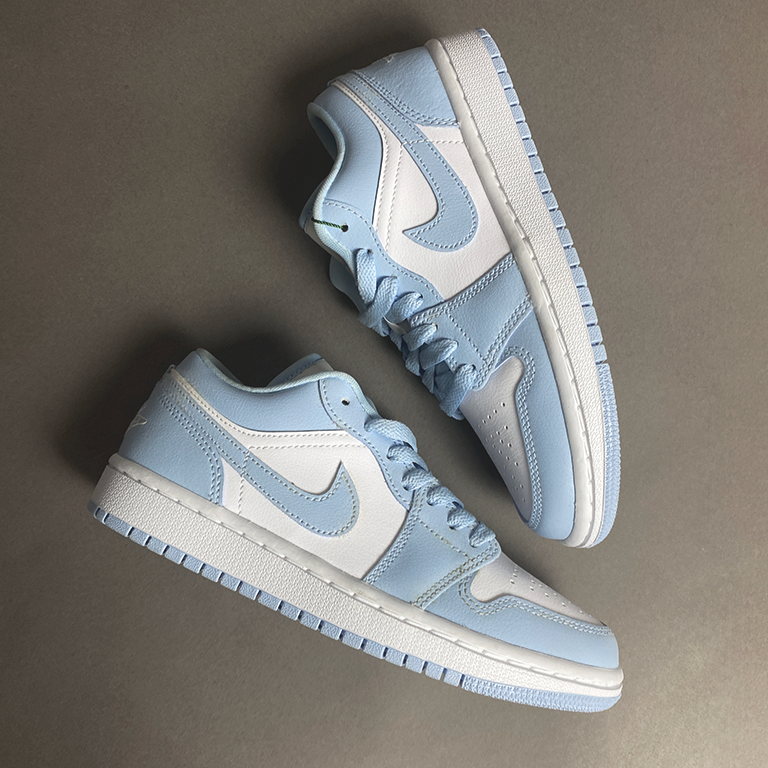 Tênis Nike Air Jordan 1 Low" University" Blue White