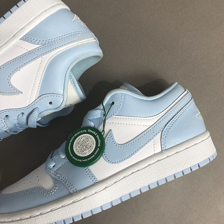 Tênis Nike Air Jordan 1 Low" University" Blue White